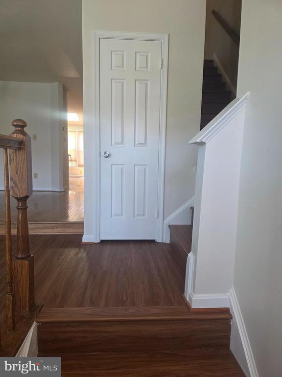 Building Photo - 7766 Black Horse Ct