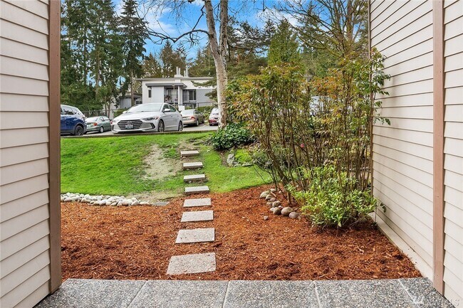 Building Photo - 14630 NE 32nd St