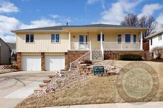 Building Photo - Beautiful and Spacious 3 Bd/3Ba with finished basement