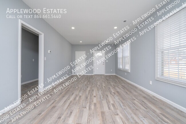 Building Photo - 206 Boundary Dr