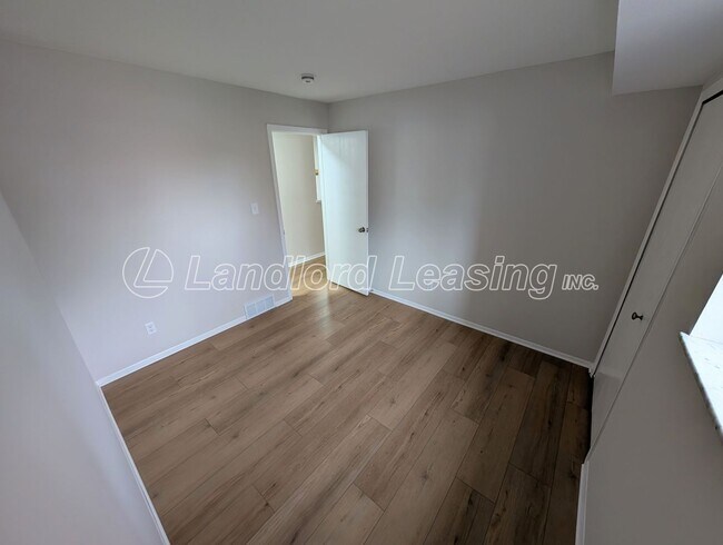 Building Photo - Reduced Price on this Updated 2-Bedroom Condo Steps from Crocker Park – Pool & Clubhouse