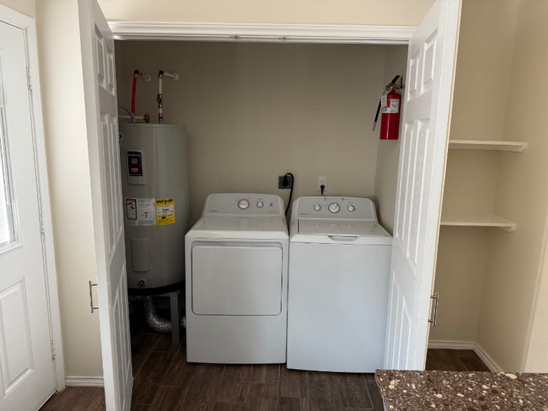 Building Photo - 1610 W Broome St