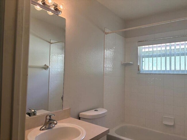 Building Photo - 30904 Burleigh Dr