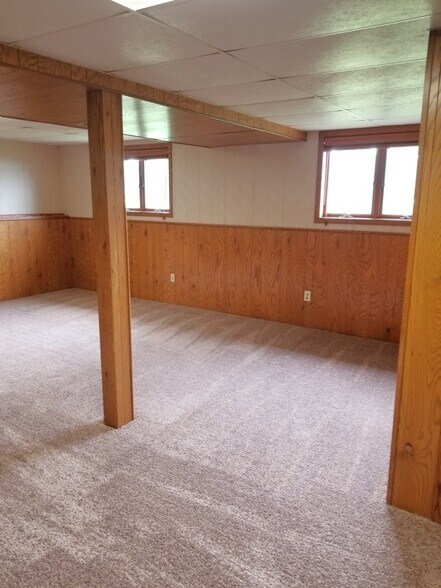 Building Photo - 502 Prairie Ln