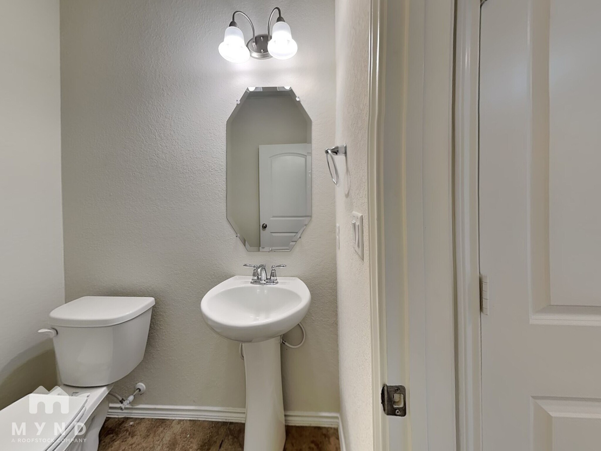 Building Photo - 9023 Canopy Bnd