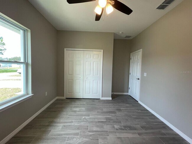 Building Photo - 407 Bedlington Ct