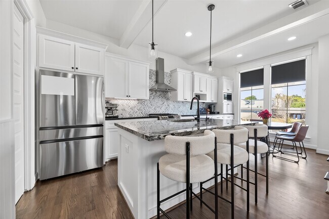 Building Photo - 1303 Upland Retreat Dr