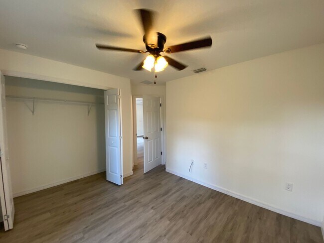Building Photo - Custom Home - Desirable SW Ocala neighborh...