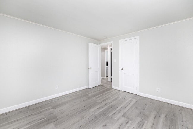 Building Photo - 92 Indian Hill Rd