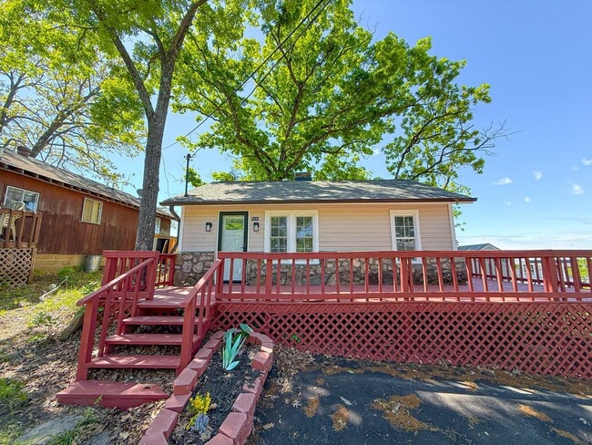 Building Photo - AVAILABLE NOW 2B/1B Lake View Living in the Heart of Osage Beach