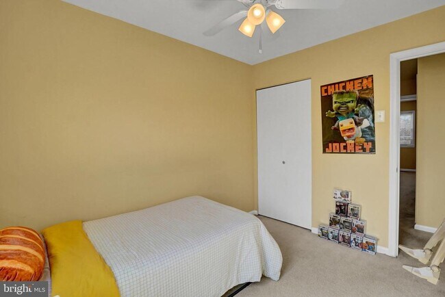 Building Photo - 6389 Fenestra Ct