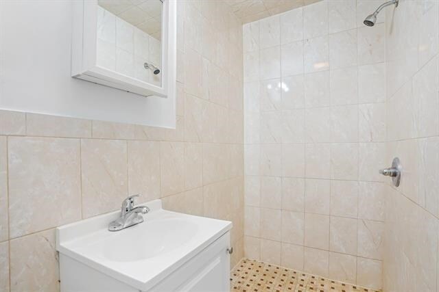 Building Photo - 510 New York Ave