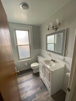 Building Photo - 87 S Washington St