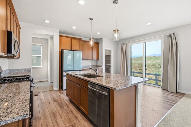Building Photo - 137 Mohawk Cir