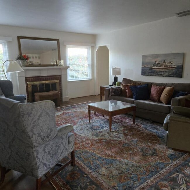 Building Photo - 901 A Ave