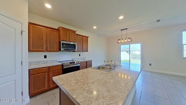 Building Photo - 3583 Shiner Dr