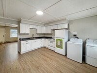 Building Photo - 754-758 Naylor Ave