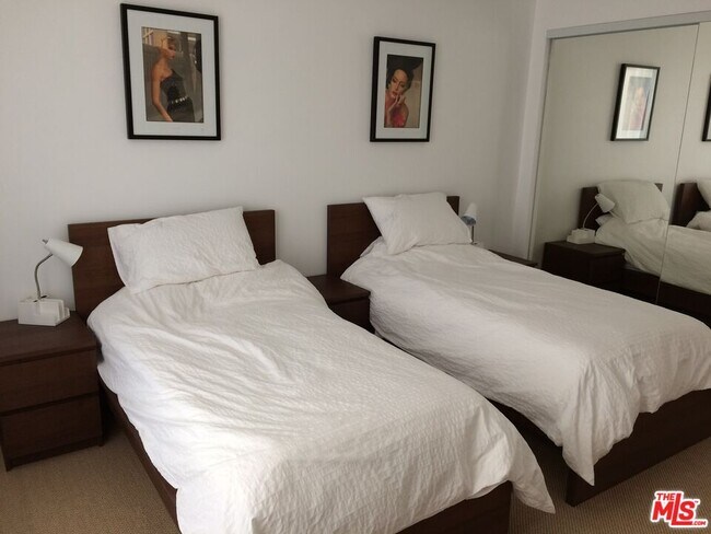 Building Photo - 29282 Circle Dr