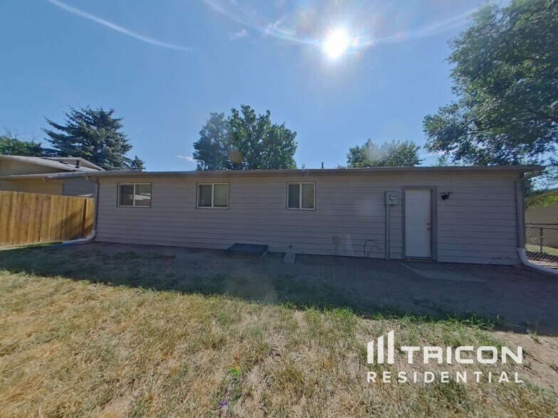 Building Photo - 1040 Peterson Rd