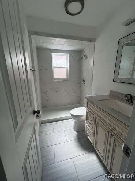 Building Photo - 3 Chinaberry Cir
