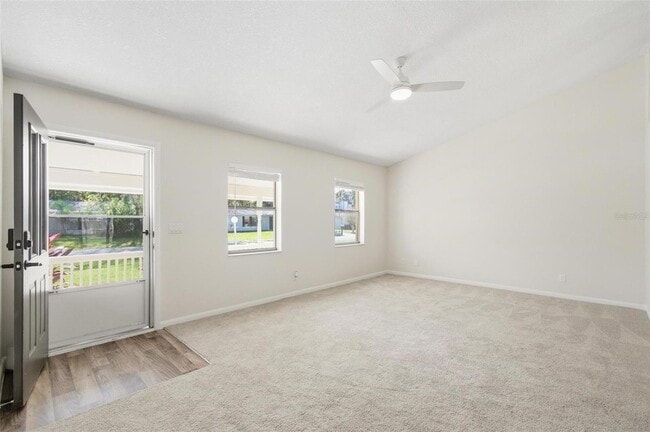 Building Photo - 8 Blakeport Ln