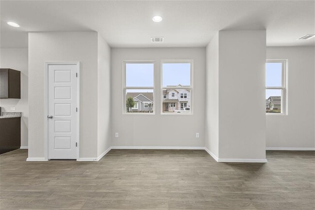 Building Photo - 708 Running Creek Dr