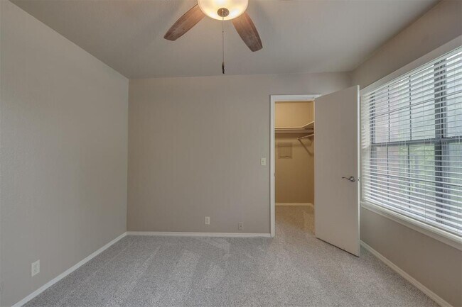 Building Photo - 6500 N Grand Blvd