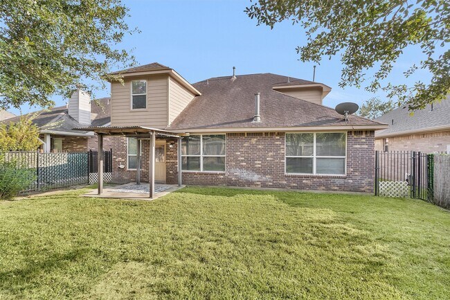 Building Photo - 115 N Hawkhurst Cir