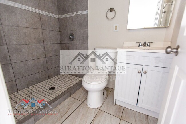 Building Photo - 14034 W Noble Cir