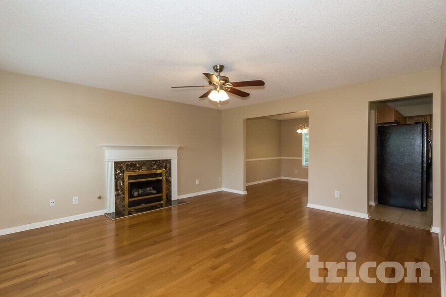 Building Photo - 217 Metoyer Dr