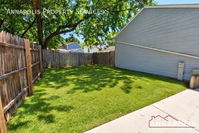 Building Photo - 1663 Canonade Ct