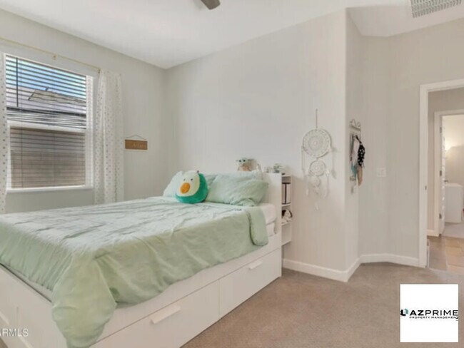 Primary Photo - 19006 W Madison St