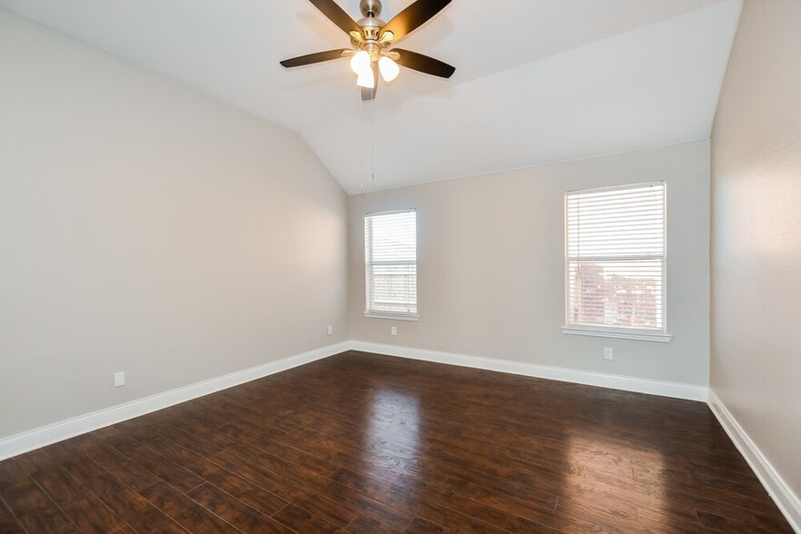 Building Photo - 2063 Faircrest Trail