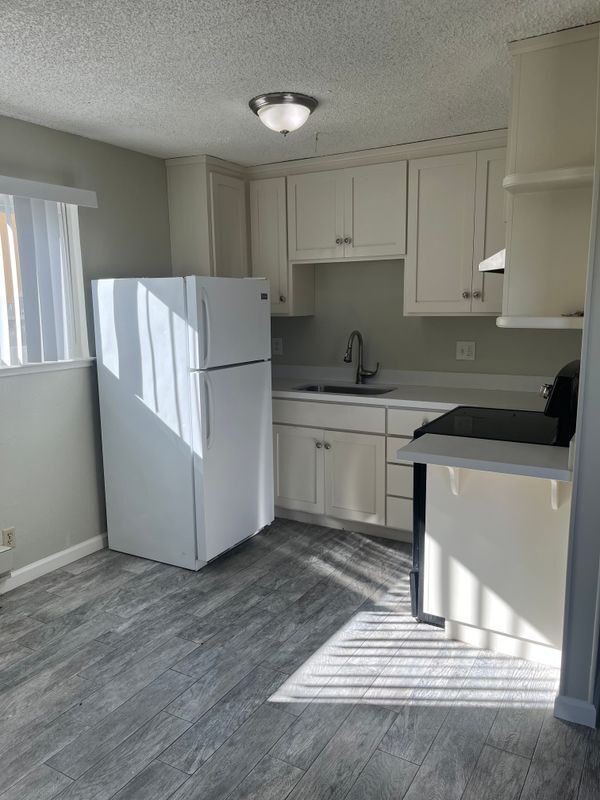 Building Photo - 526 California St