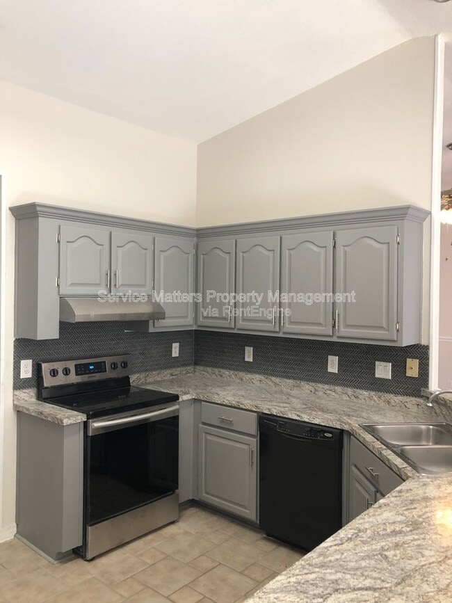 Building Photo - 4421 Amberwood Cir