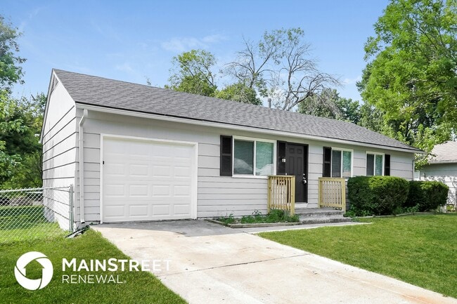 Building Photo - 13001 E 51st Terrace