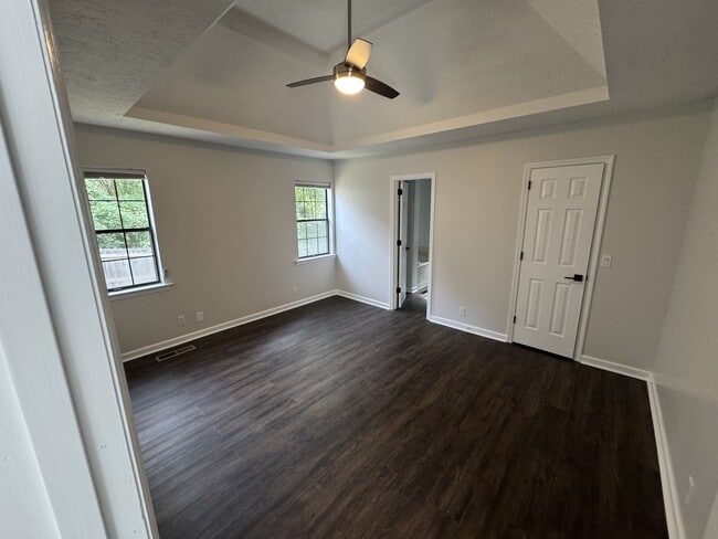 Building Photo - 825 Cold Creek Trail