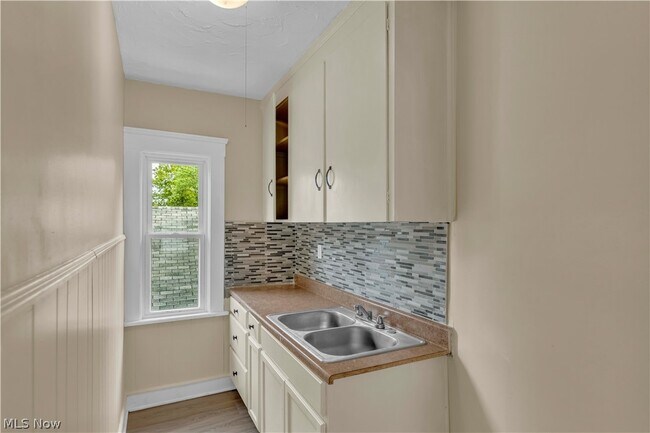 Building Photo - 3617 E 57th St
