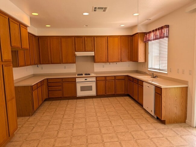 Building Photo - 505 Diamond Creek Ct
