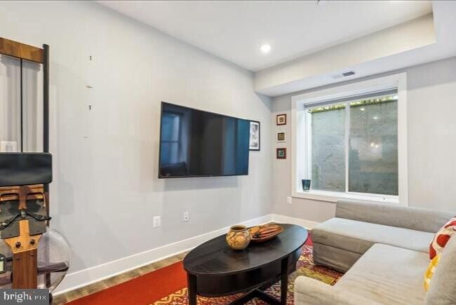 Building Photo - 1340 Nicholson St NW