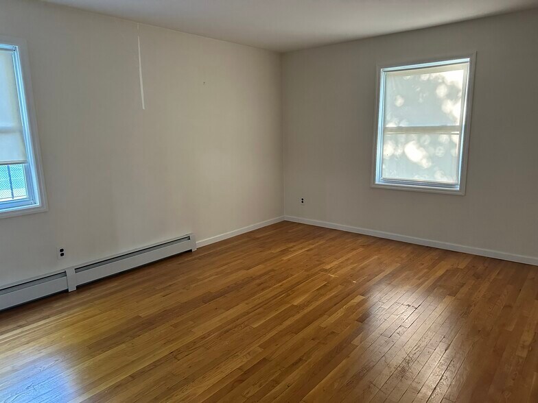 Primary Bedroom - 30 Summit Rd