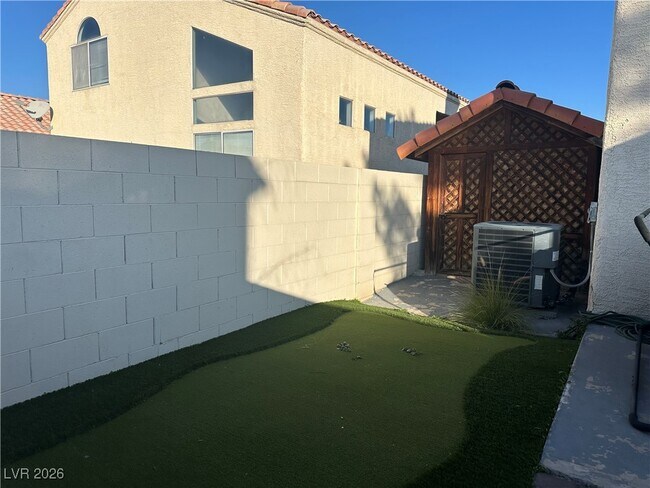 Building Photo - 8657 Keewatin Ct