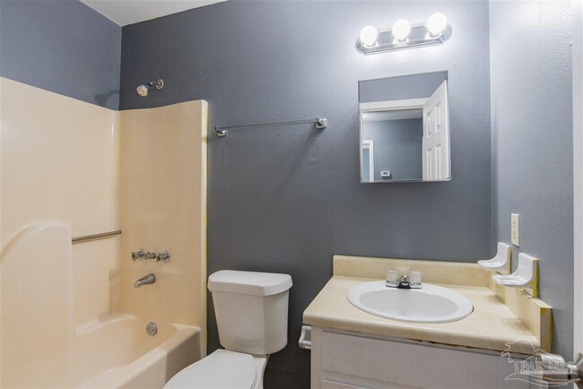 Building Photo - 6908 Weatherwood Pl