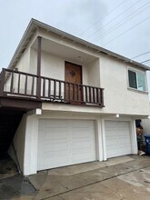 Building Photo - 1839 1/2 S Highland Ave