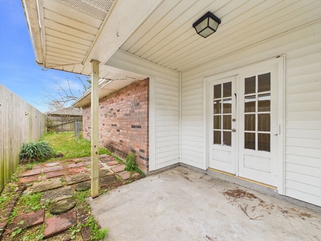 Building Photo - Coming Soon! 2 Bedroom 2 Bathroom