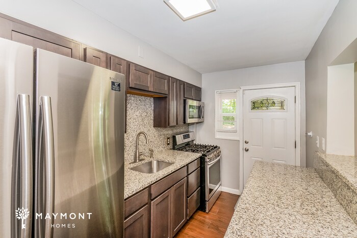 Building Photo - 946 Masefield Rd