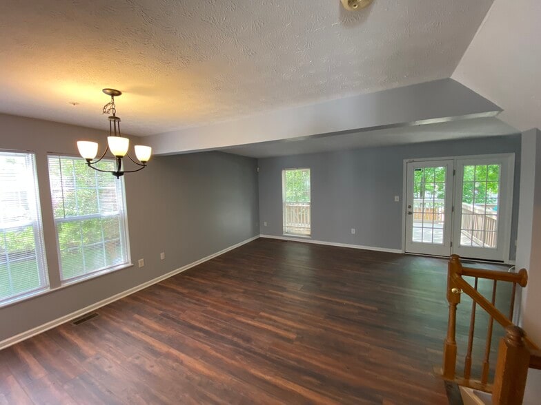 Living Room - 7812 Foxfarm Ln
