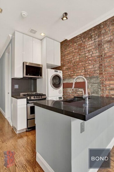 Building Photo - 120 First Avenue