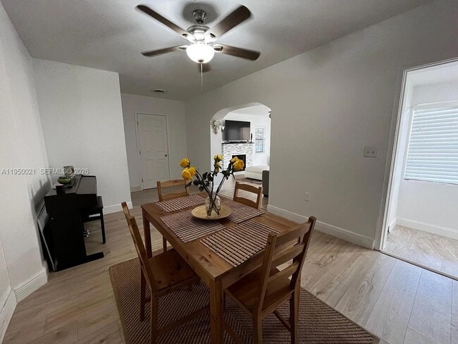 Building Photo - 2049 SW 60th Ct