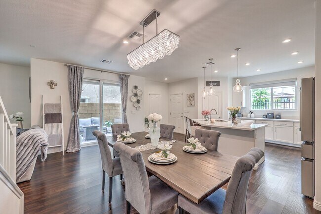 Building Photo - Stunning Skye Canyon Home in gated community with Loft & Upgrades